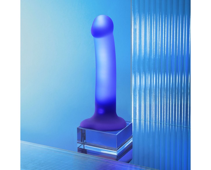 Дилдо, що світиться Strap-On-Me Glow-LED Dildo Purple - M