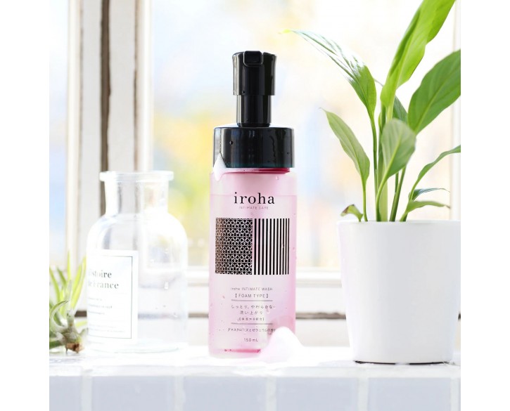 Піна для інтимного догляду Iroha Intimate Wash Foam Type Damask Rose and Geranium 150 мл
